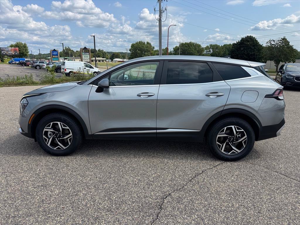 Used 2025 Kia Sportage LX AWD/4WD image 2