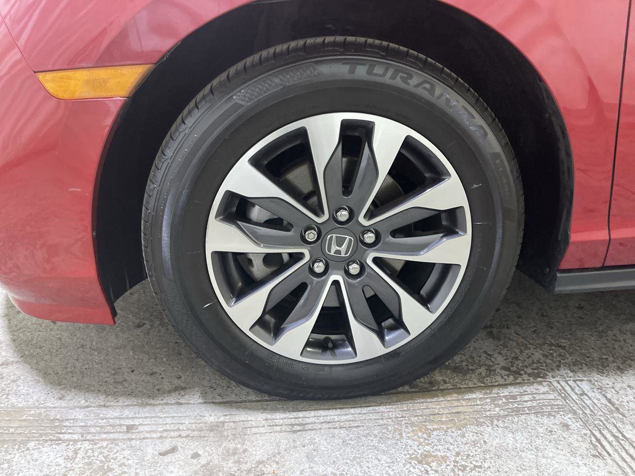 Certified 2024 Honda Odyssey EX-L image 10
