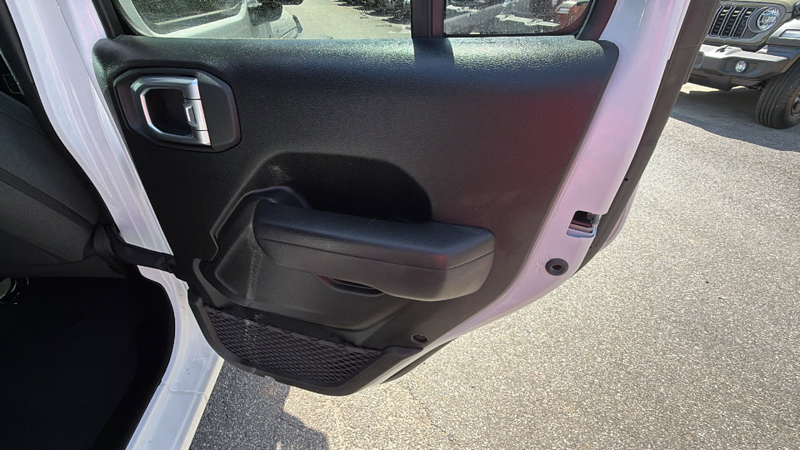 Used 2025 Jeep Wrangler Sport image 20