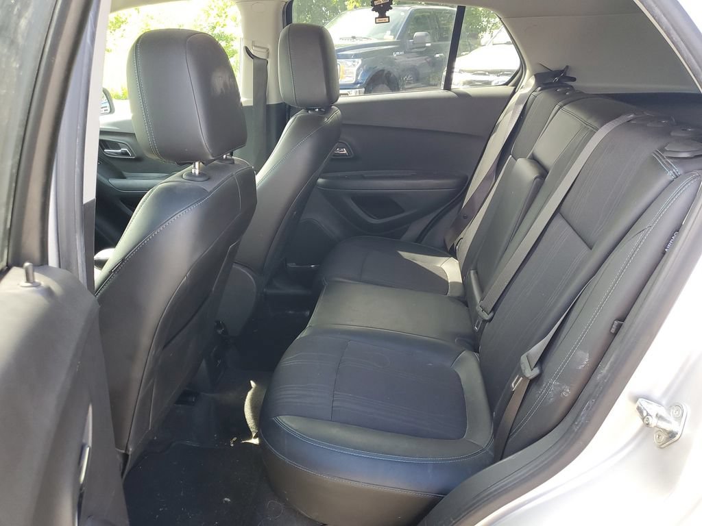 Used 2016 Chevrolet Trax LT w/ LT Convenience Package FWD image 9