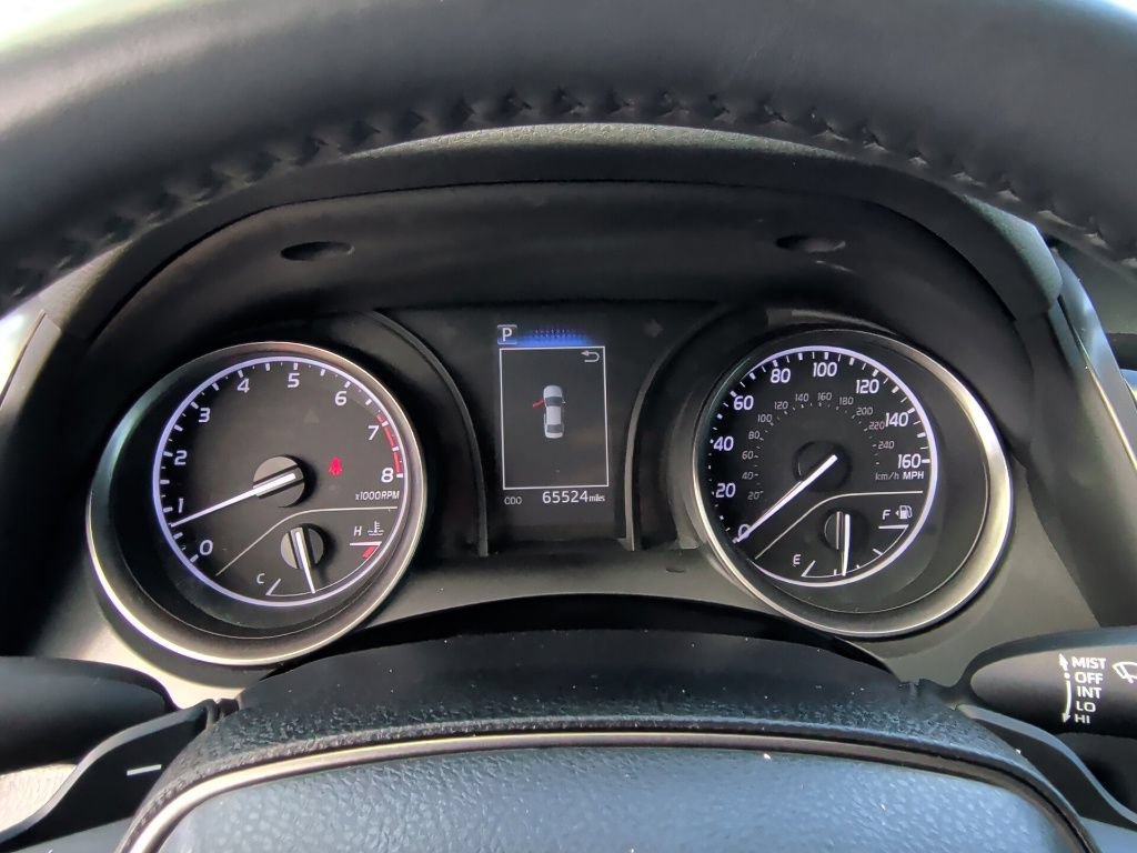 Used 2022 Toyota Camry SE FWD image 19