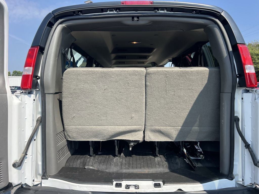 Used 2023 Chevrolet Express 3500 LS image 19