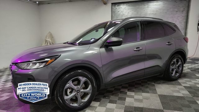 Used 2025 Ford Escape ST-Line FWD image 4