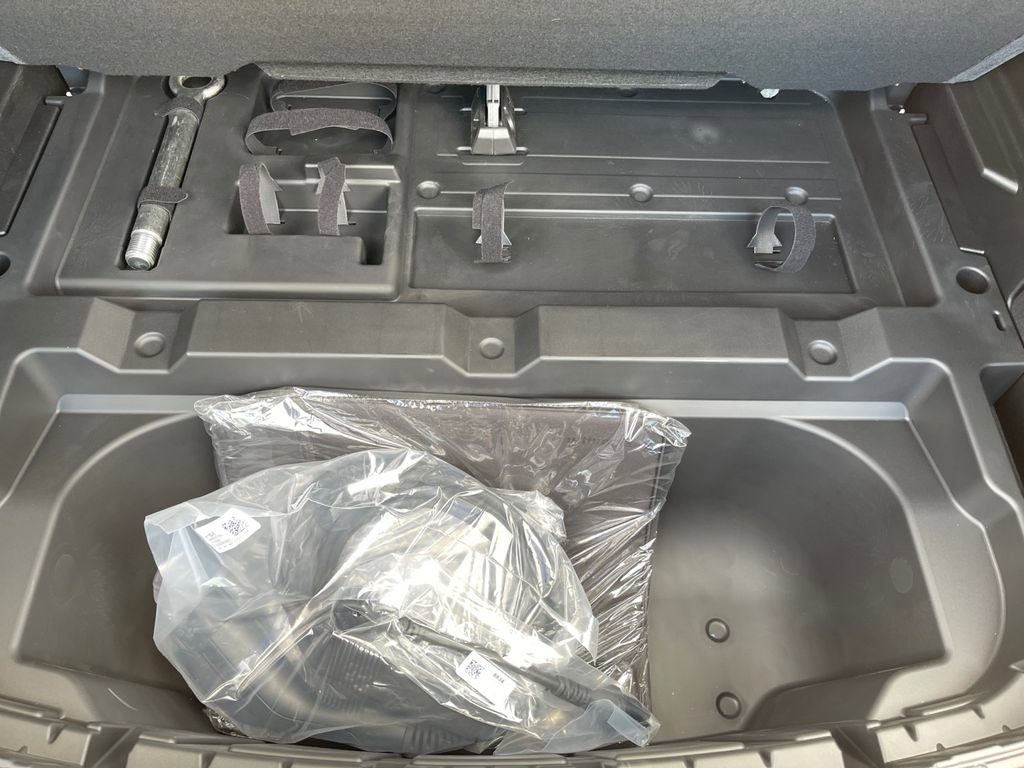 New 2025 Chevrolet Equinox EV RS w/ Convenience Package II image 23