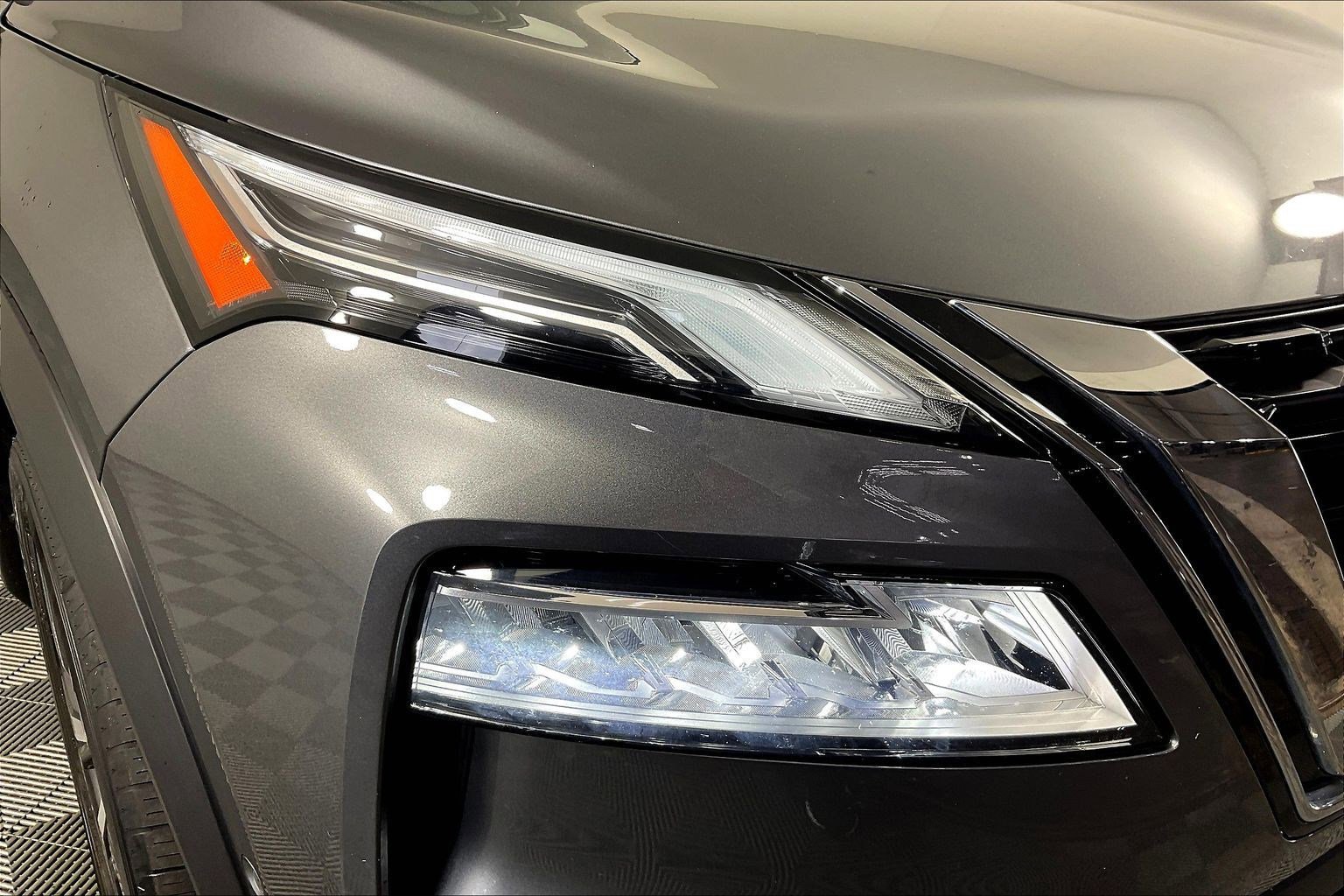 Used 2021 Nissan Rogue Platinum image 31