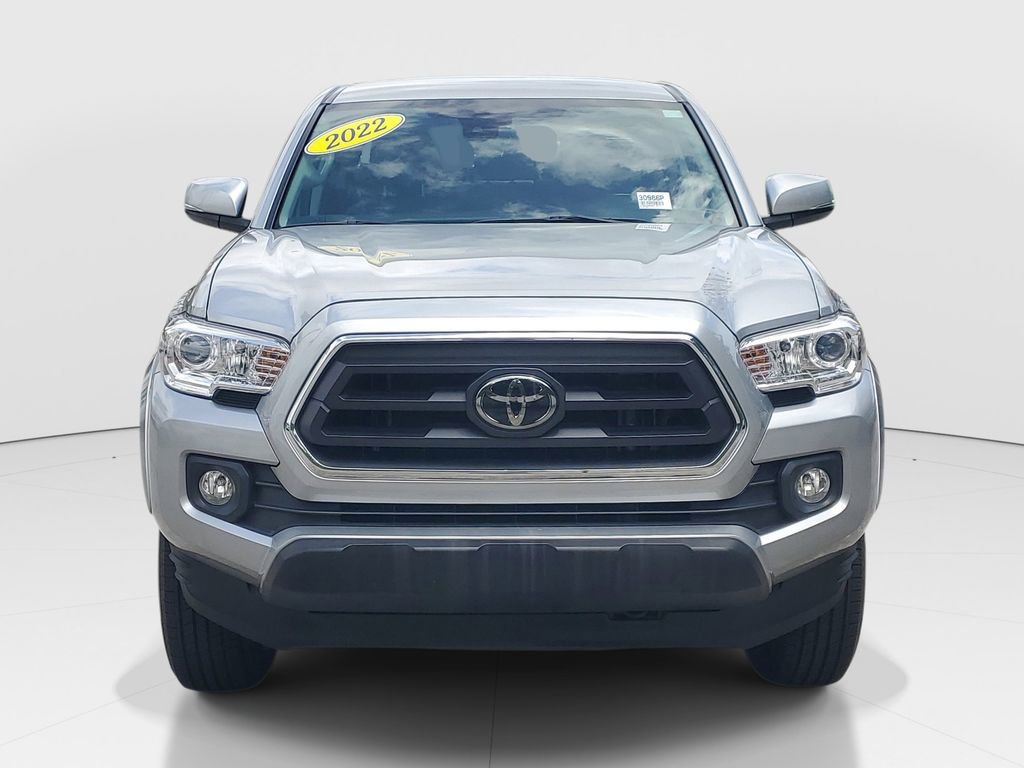 Used 2022 Toyota Tacoma SR5 w/ Technology Package image 2