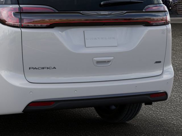 New 2026 Chrysler Pacifica Select image 13