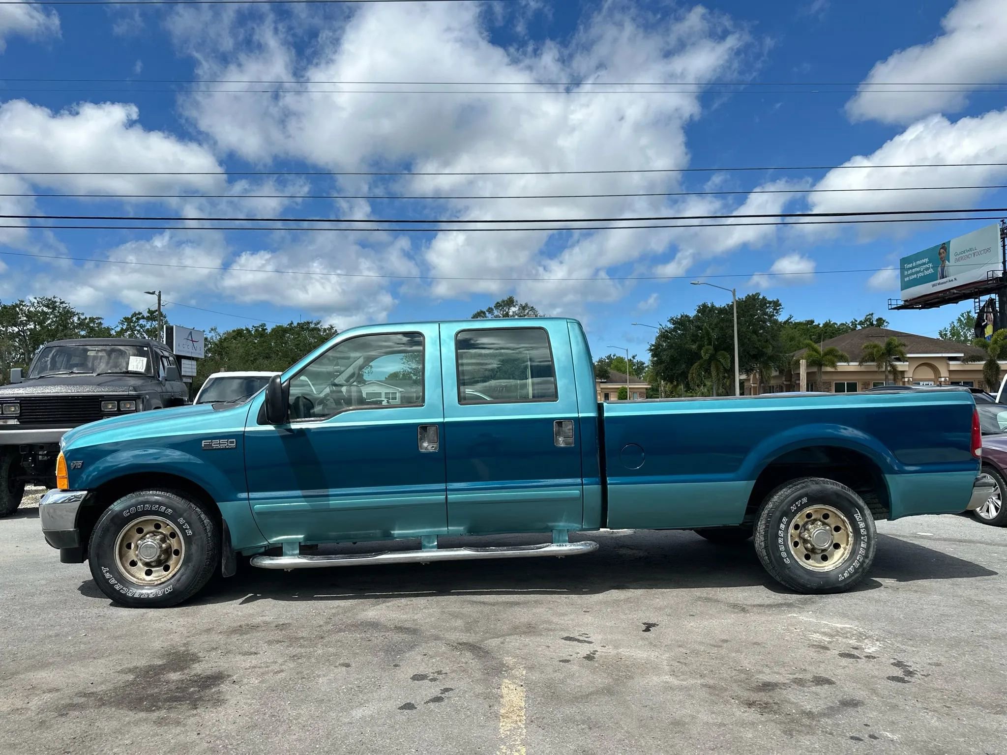 Used 2001 Ford F250 2WD Crew Cab Super Duty image 2