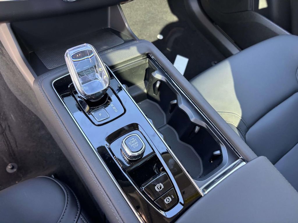 New 2026 Volvo XC90 B6 Plus w/ Protection Package Premier image 23