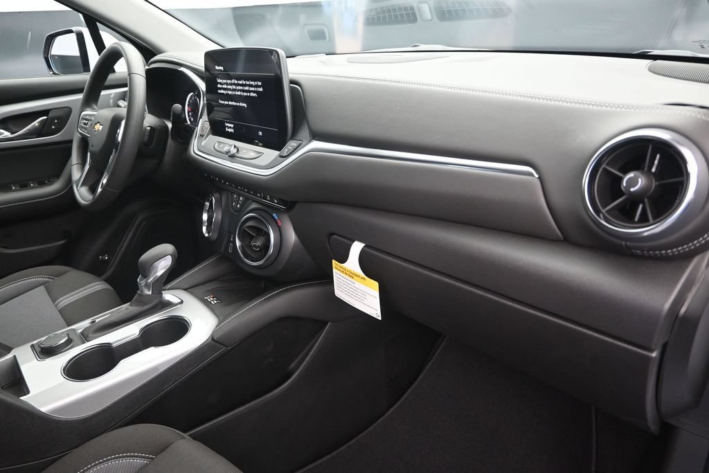 New 2026 Chevrolet Blazer LT w/ Convenience Package FWD image 24