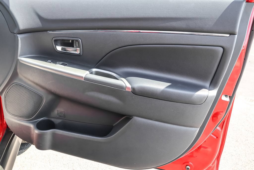 Used 2024 Mitsubishi Outlander Sport SE AWD/4WD image 38