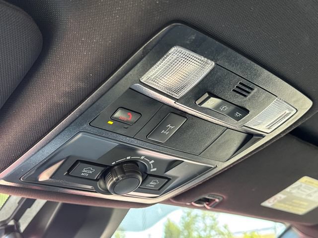 Used 2022 Toyota Tacoma TRD Off-Road AWD/4WD image 28
