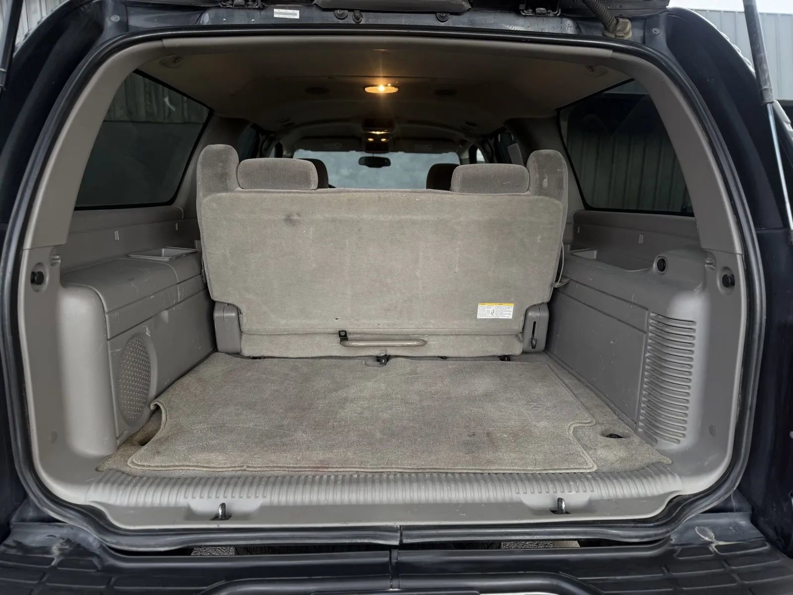 Used 2006 Chevrolet Suburban LS w/ Smart Select Package image 17