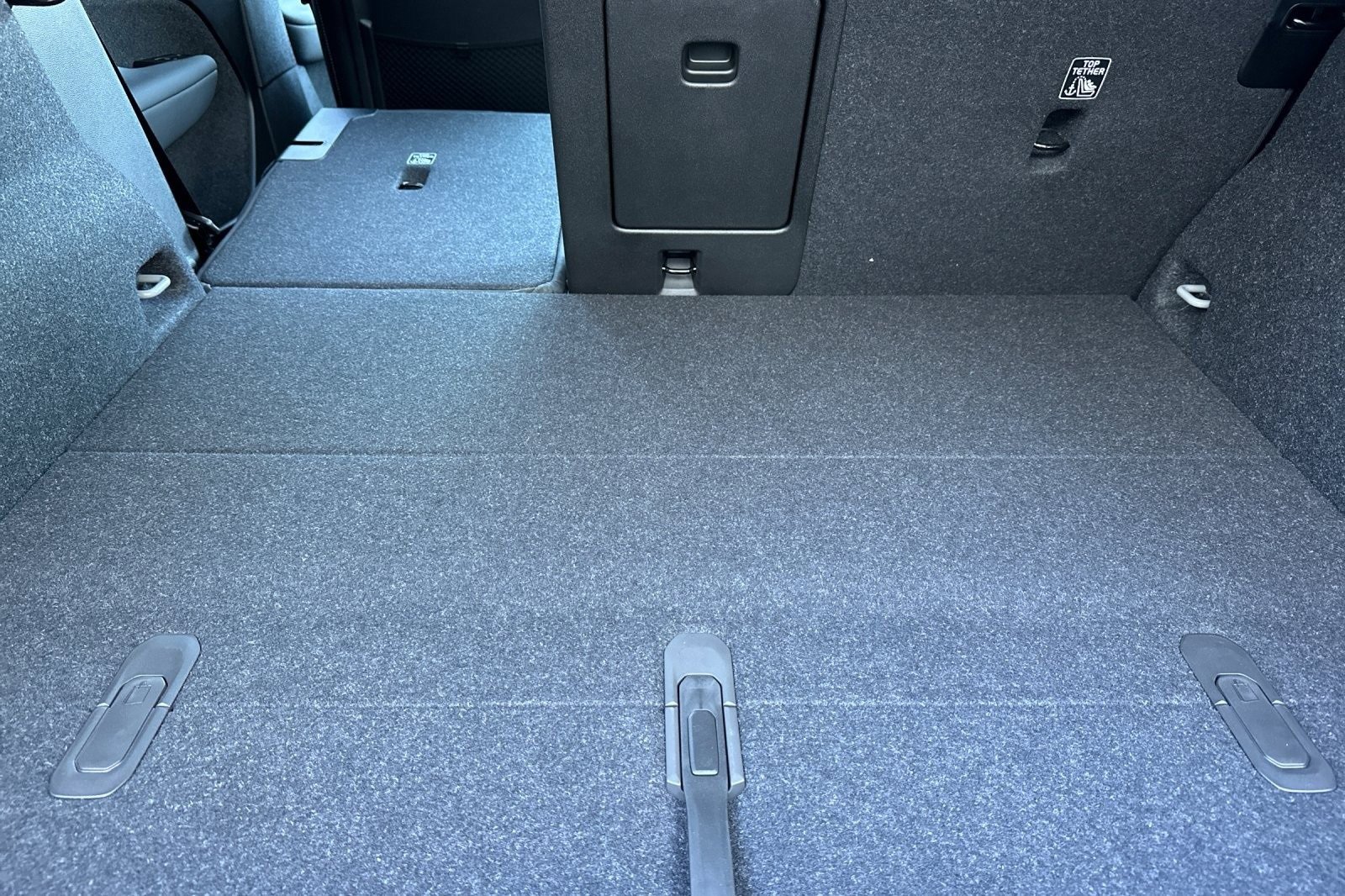 New 2026 Volvo XC40 B5 Ultra w/ Protection Package Premier image 17