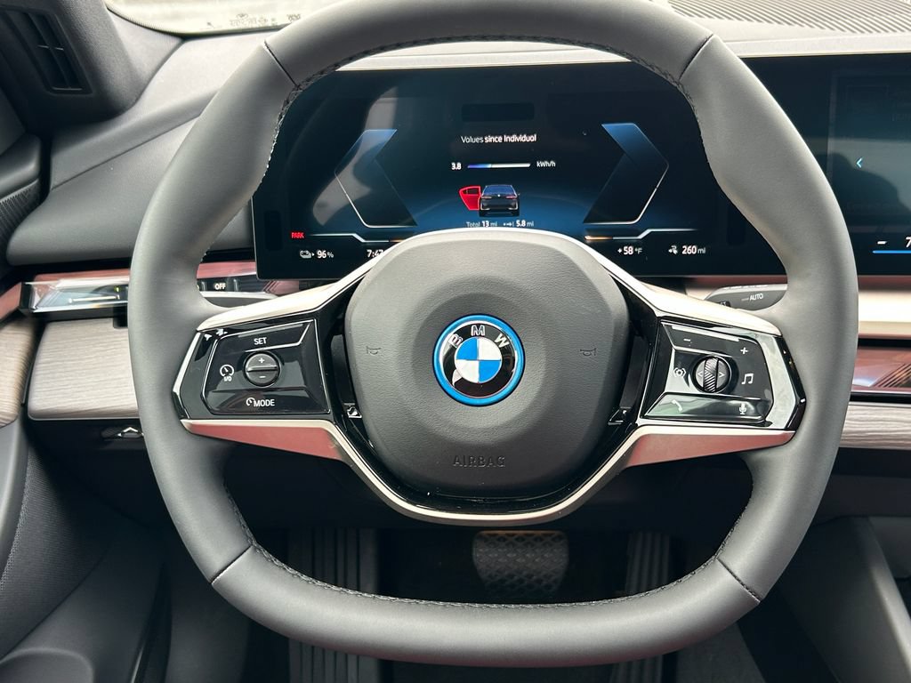 New 2027 BMW i5 eDrive40 w/ Executive Package RWD image 18