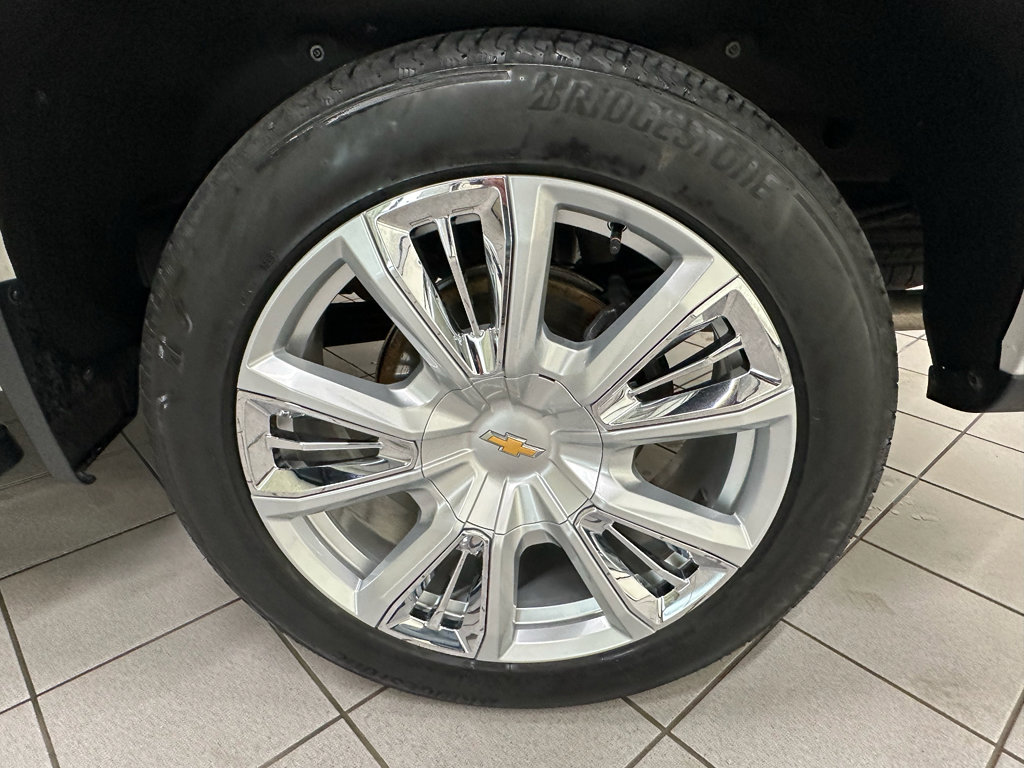 Certified 2024 Chevrolet Silverado 1500 High Country w/ High Country Premium Package AWD/4WD image 19