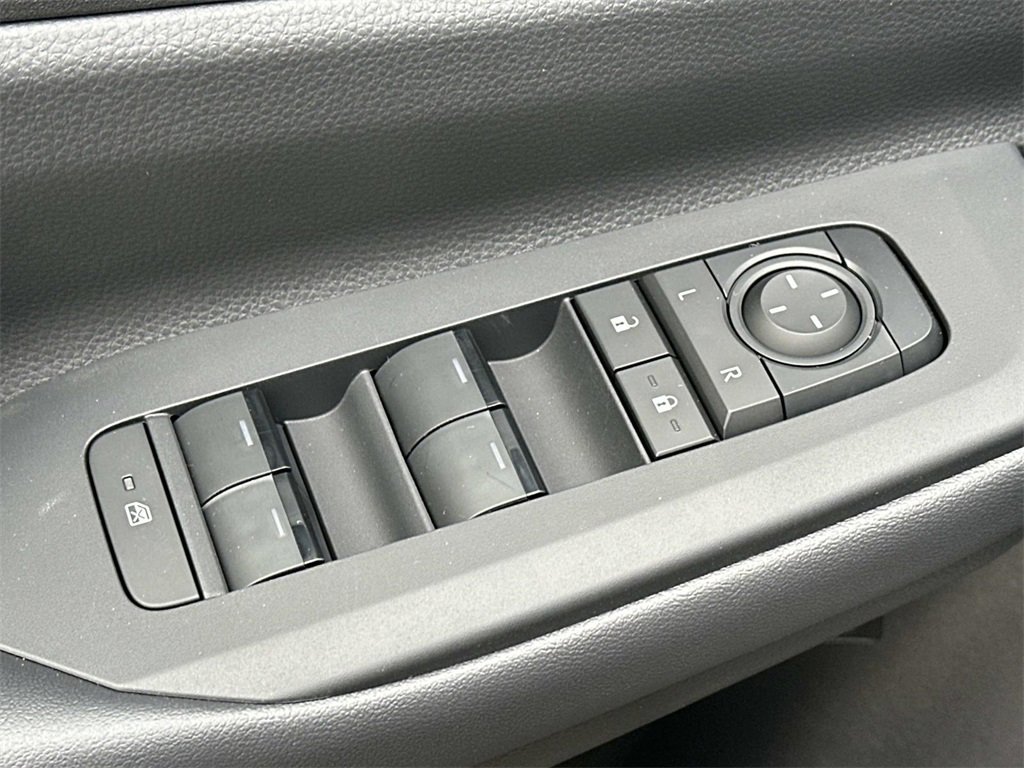 New 2026 Toyota Prius Plug-In Hybrid image 15