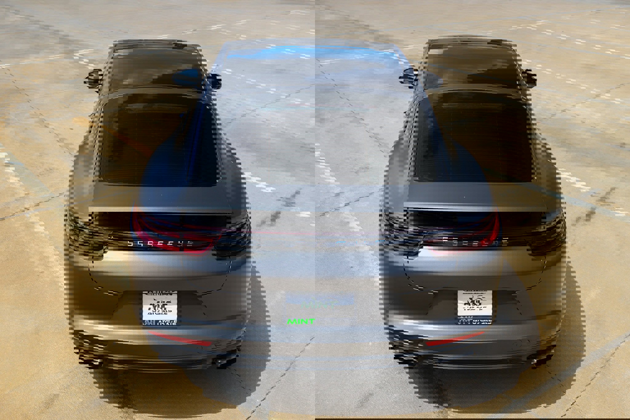 Used 2018 Porsche Panamera 4 image 12