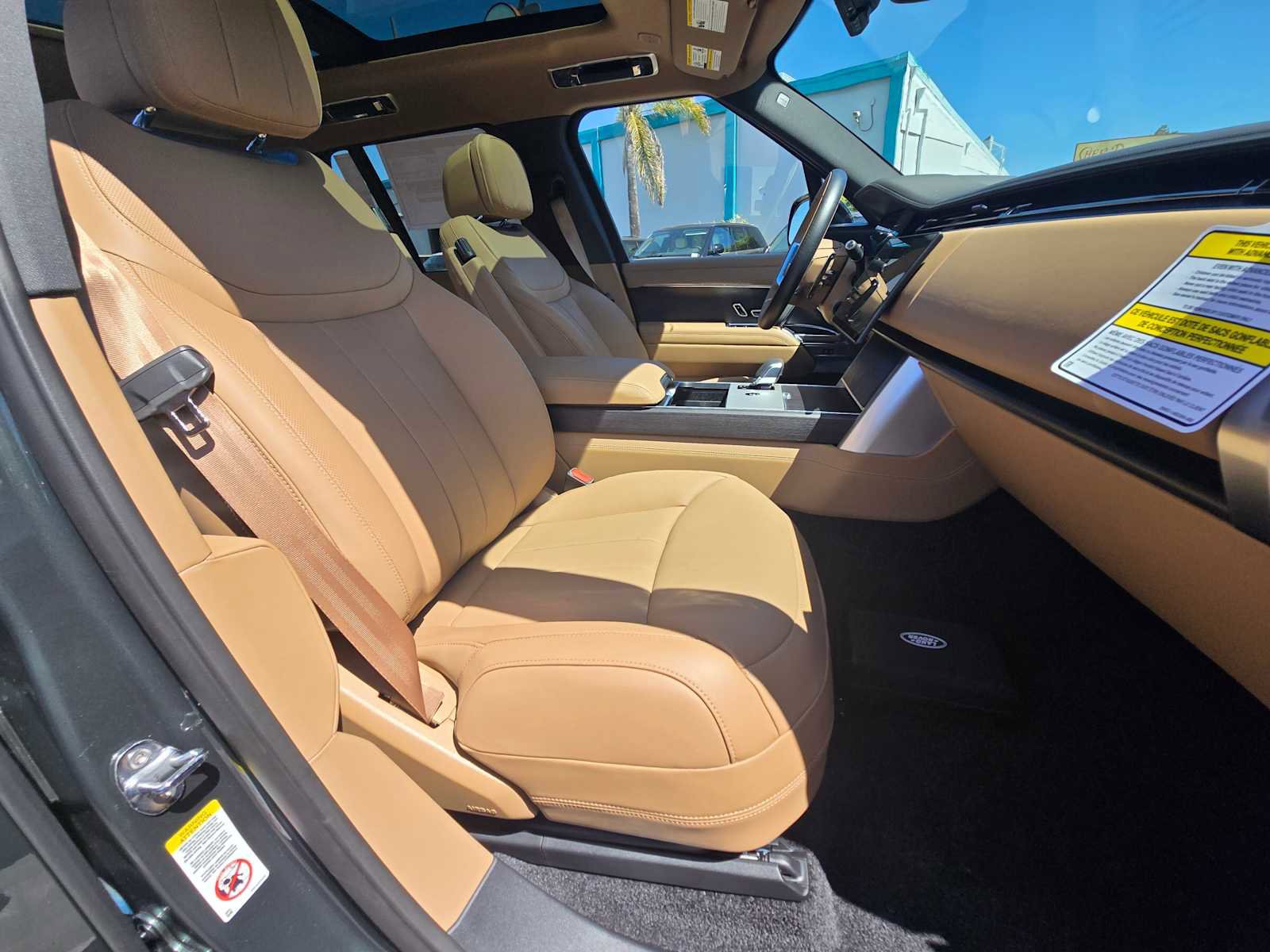 New 2025 Land Rover Range Rover SE image 11