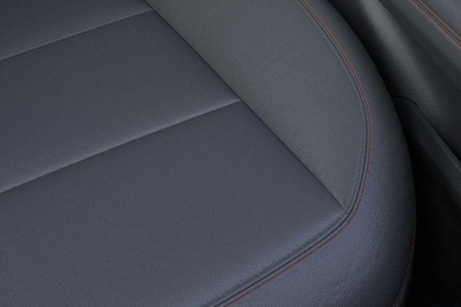 New 2026 Ford Explorer Active w/ Active Comfort Package RWD image 19