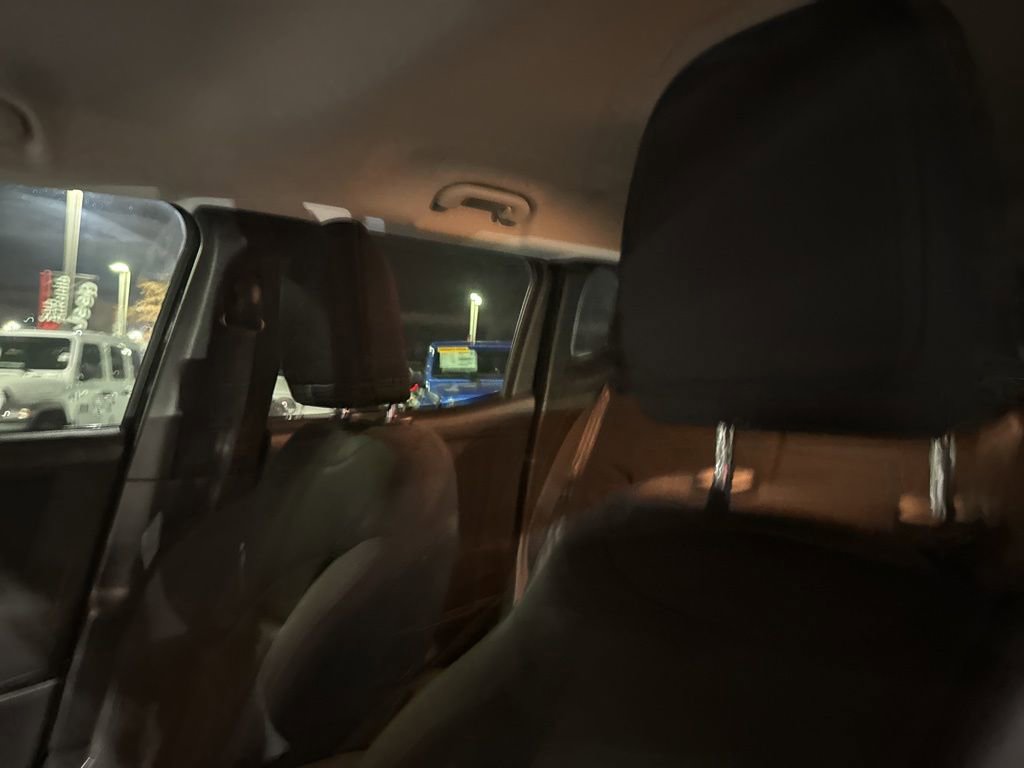 Used 2018 Jeep Renegade Latitude image 47