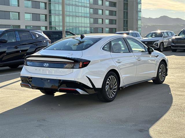 New 2026 Hyundai Sonata Limited FWD image 4