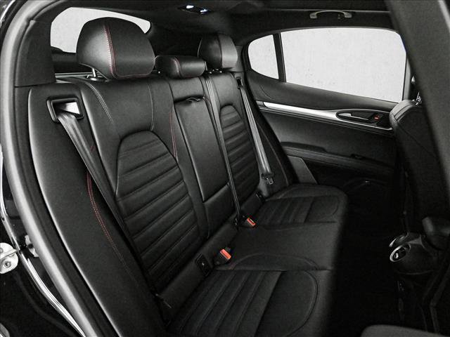 Used 2024 Alfa Romeo Stelvio AWD image 21