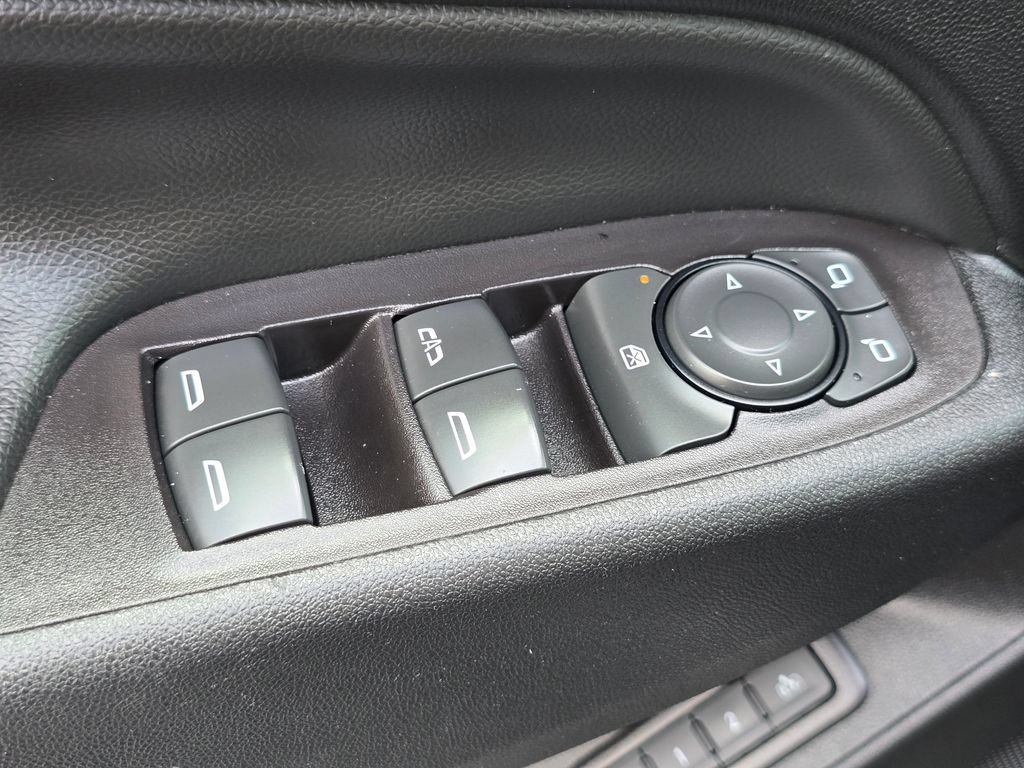 Used 2020 Chevrolet Equinox LT w/ Midnight Edition AWD/4WD image 19