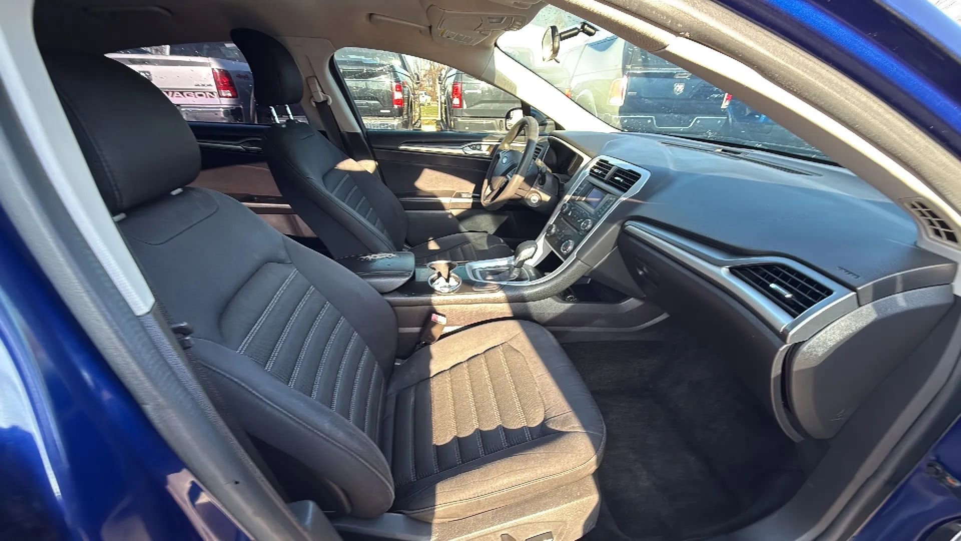 Used 2015 Ford Fusion SE image 17