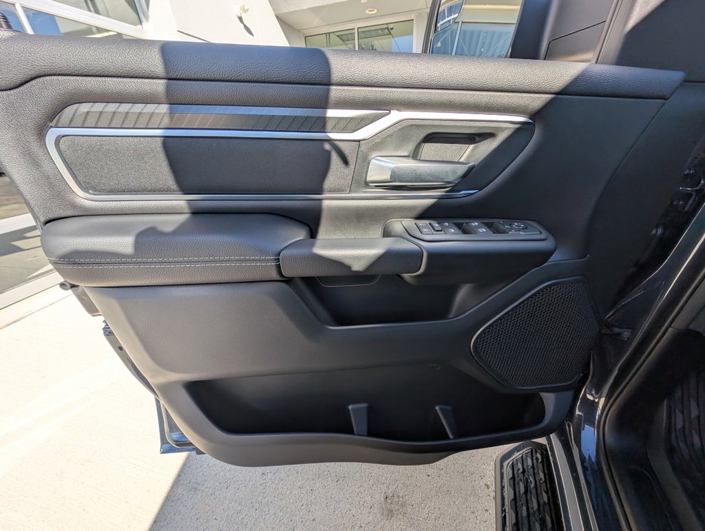 New 2026 RAM 1500 4x4 Crew Cab image 41