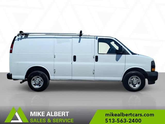 Used 2019 Chevrolet Express 2500 w/ Driver Convenience Package RWD image 8