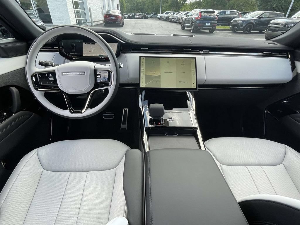 New 2026 Land Rover Range Rover Sport Dynamic SE AWD/4WD image 19