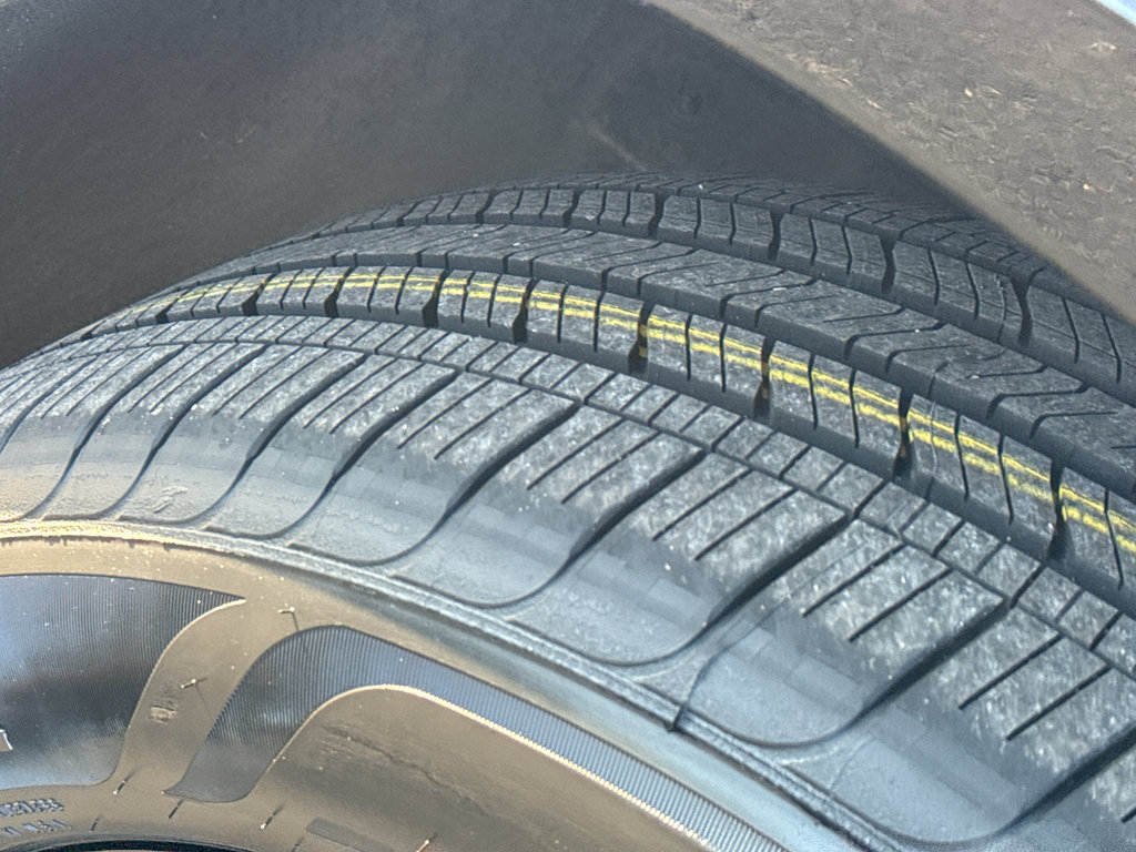 Used 2020 Chevrolet Traverse Premier w/ Redline Edition image 9