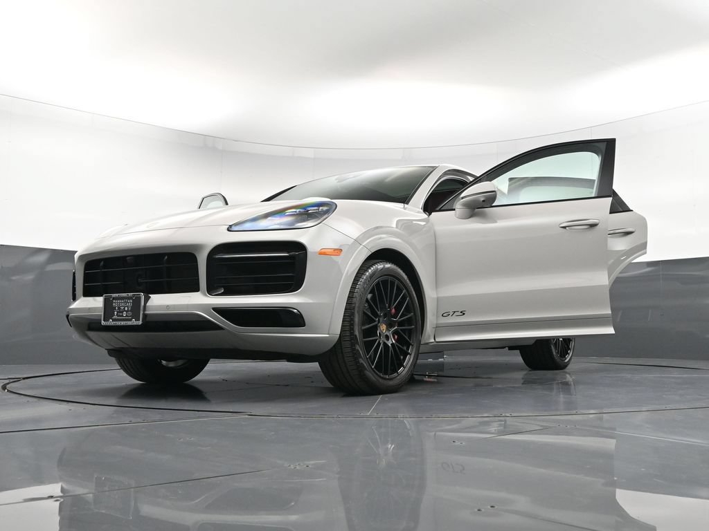 Certified 2023 Porsche Cayenne GTS AWD/4WD image 38