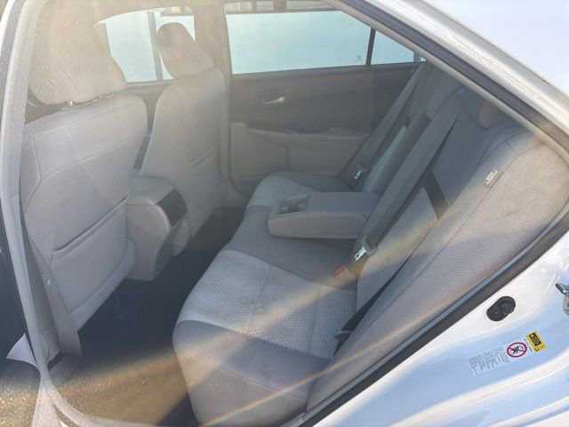 Used 2014 Toyota Camry LE image 18