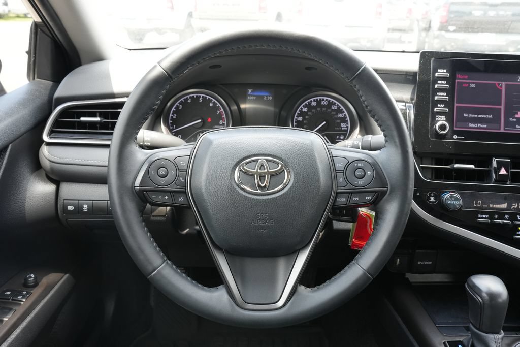 Used 2023 Toyota Camry SE FWD image 6