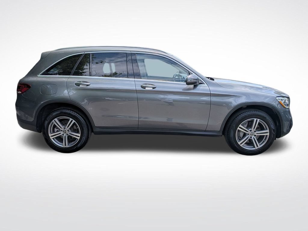 Used 2022 Mercedes-Benz GLC 300 4MATIC w/ Premium Package Lite image 2