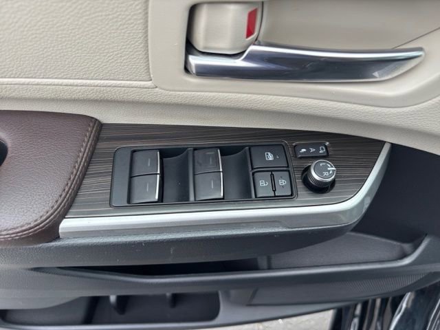 Used 2021 Toyota Sienna Platinum AWD/4WD image 9