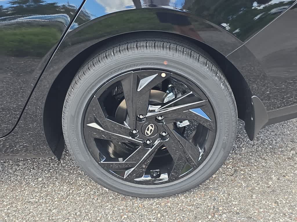 New 2026 Hyundai Elantra SEL Sport FWD image 14