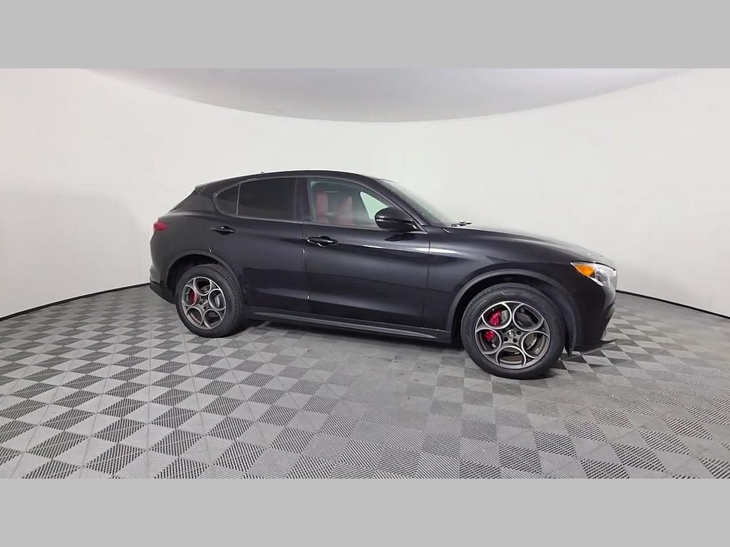 Used 2023 Alfa Romeo Stelvio Sprint RWD image 35