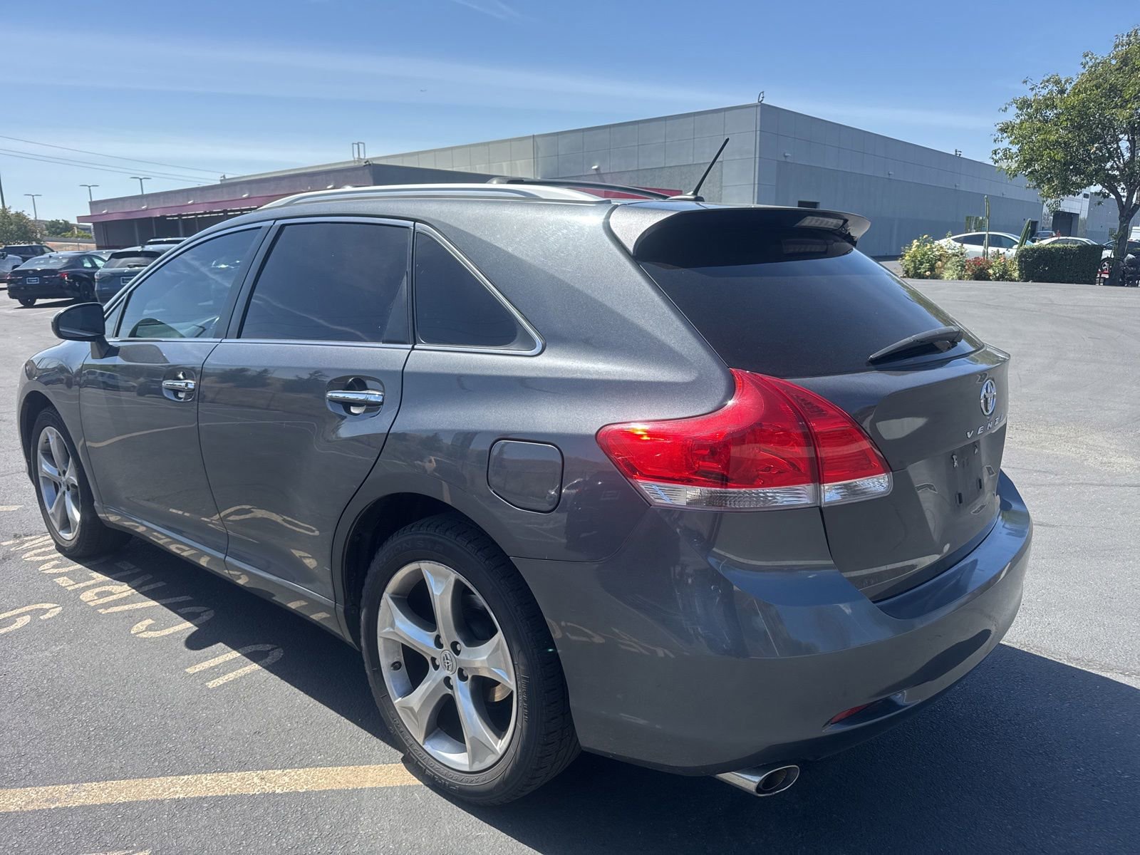 Used 2011 Toyota Venza w/ Premium Pkg #2 FWD image 5