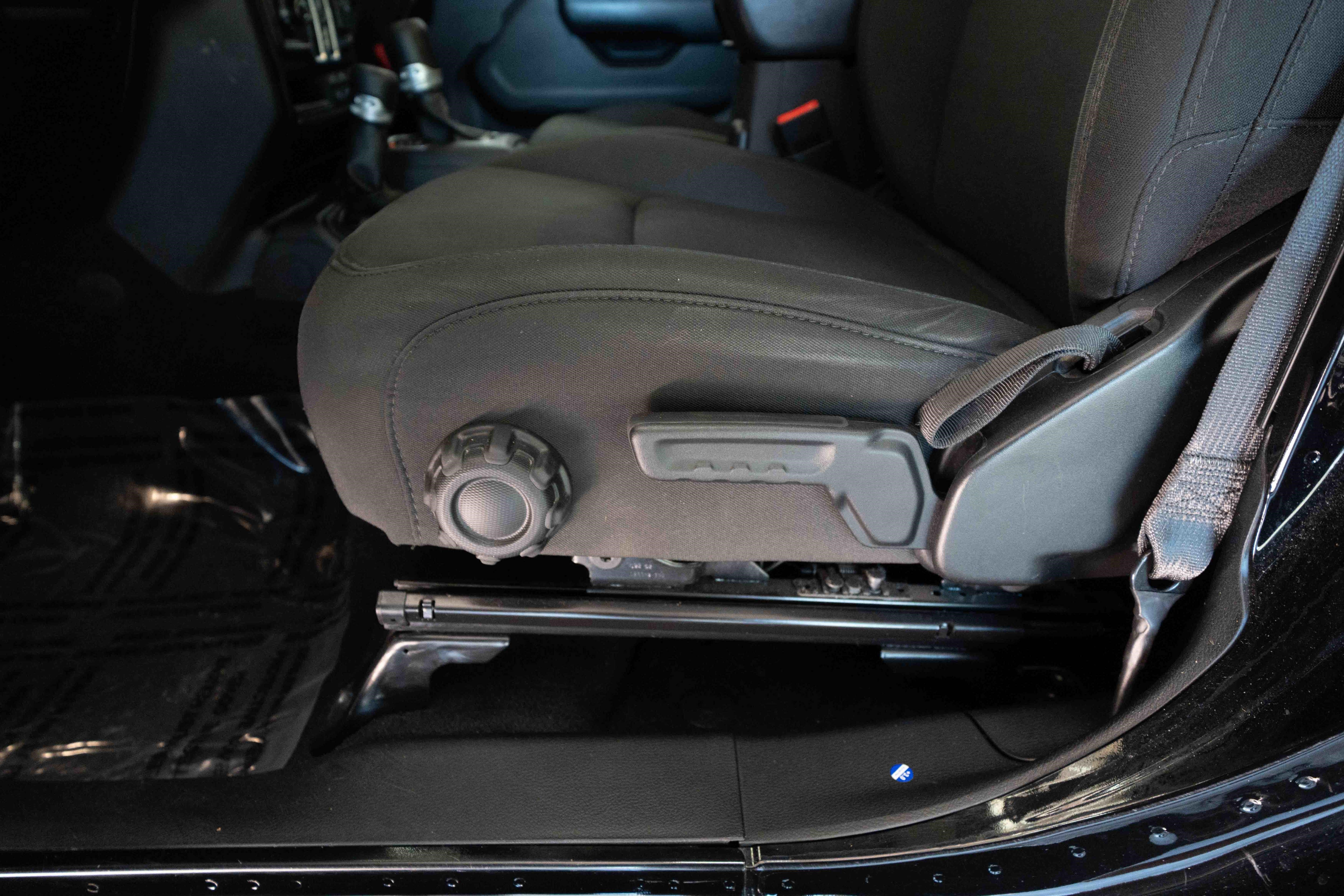 Used 2021 Jeep Gladiator Sport AWD/4WD image 12