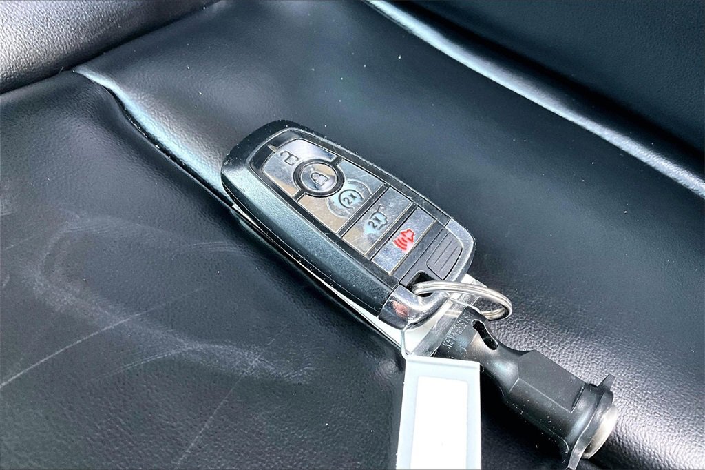 Used 2022 Lincoln Corsair FWD image 11