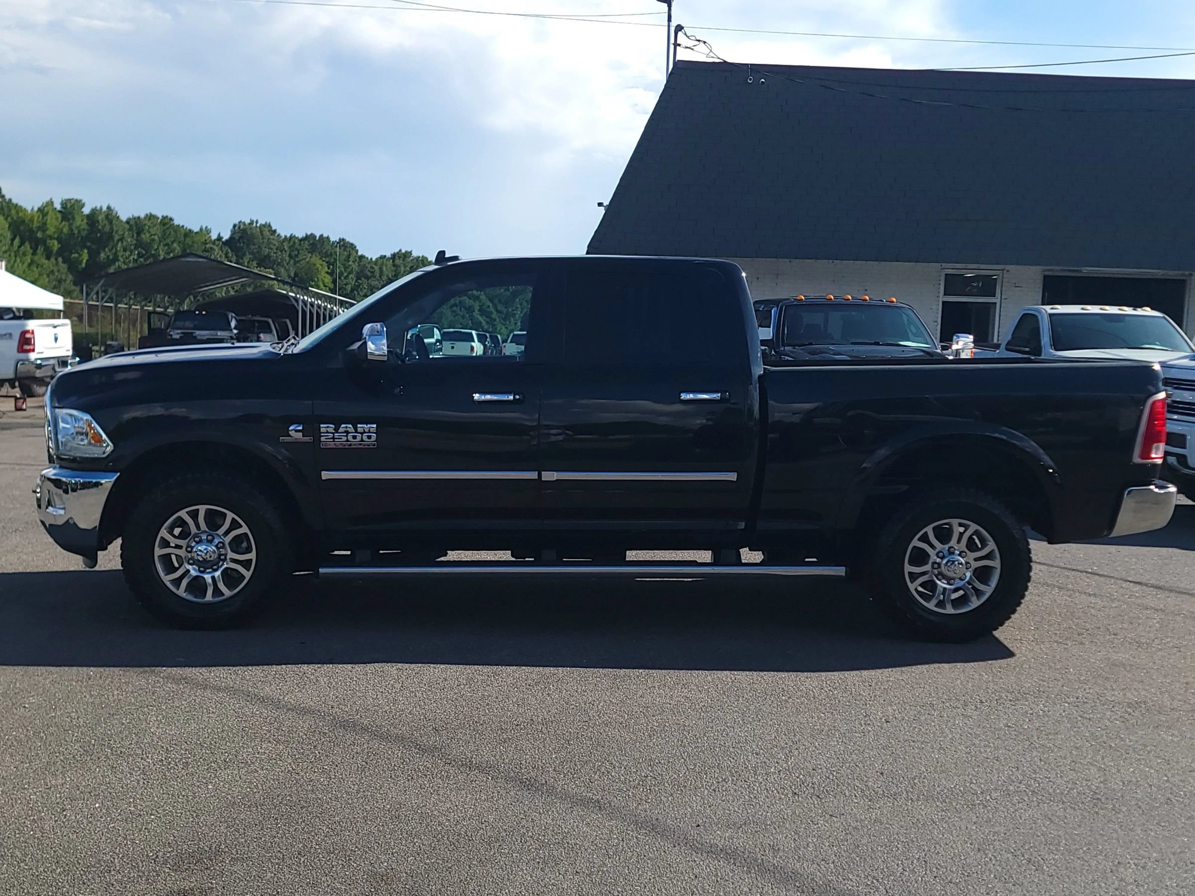 Used 2016 RAM 2500 Laramie RWD image 6