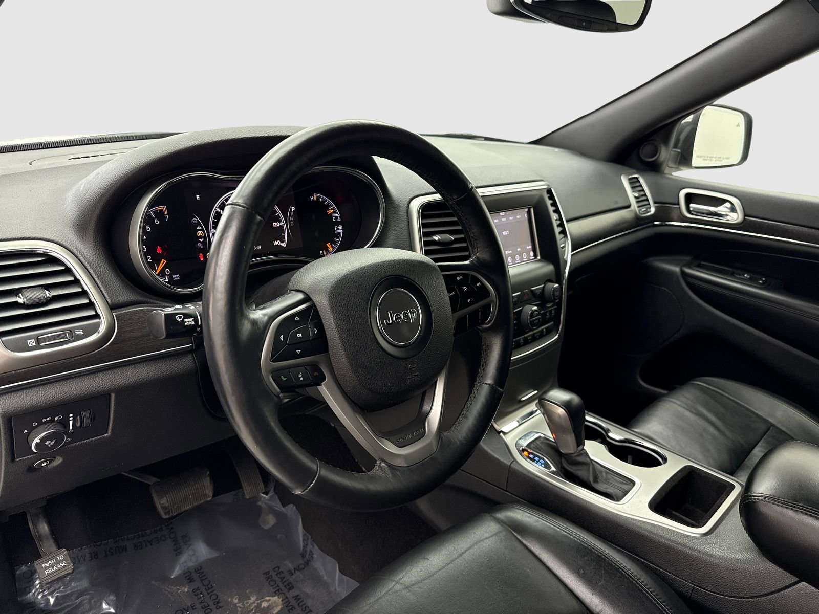 Used 2018 Jeep Grand Cherokee Limited RWD image 18