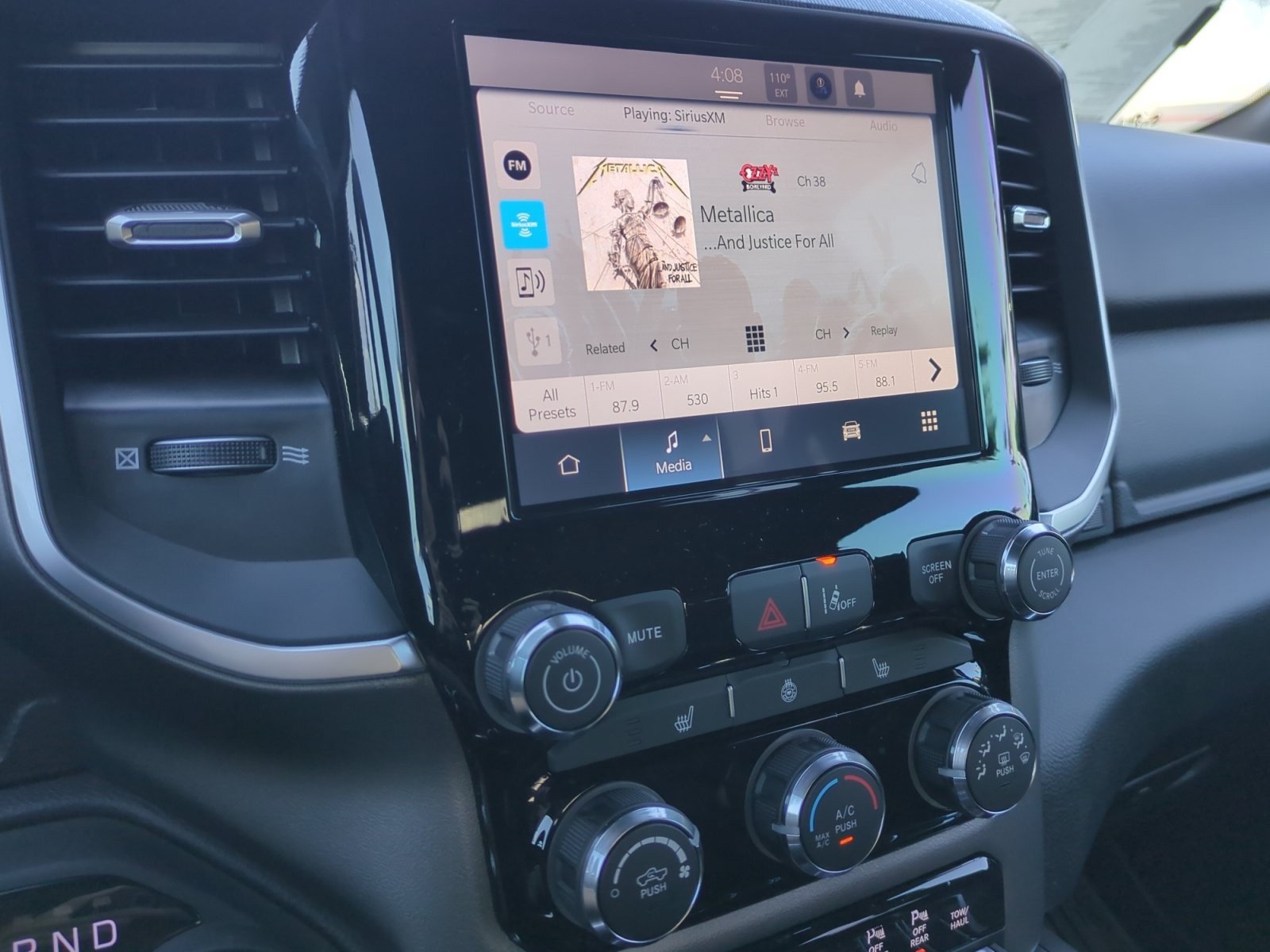New 2026 RAM 1500 Big Horn AWD/4WD image 12