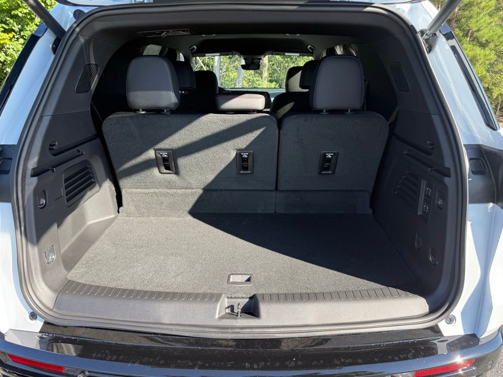 New 2026 Chevrolet Traverse RS image 23