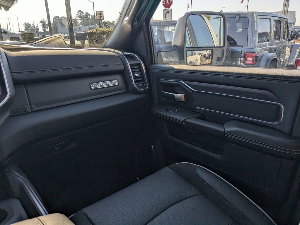 New 2026 RAM 3500 Laramie w/ Night Edition AWD/4WD image 17