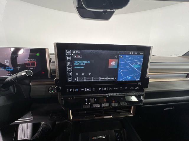 Used 2025 GMC Hummer EV 3X w/ LPO, Dark Essentials Package image 13