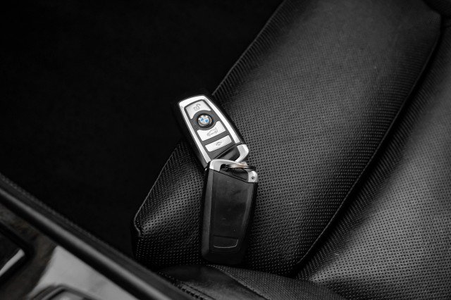 Used 2012 BMW 750i RWD image 67